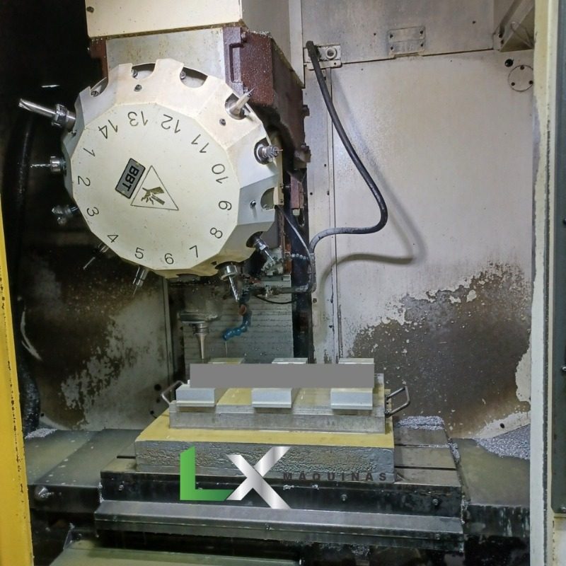 CENTRO DE FURAÇÃO E ROSQUEAMENTO FANUC ROBODRILL ALPHA T14i-FLA - ANO 2010 (1)