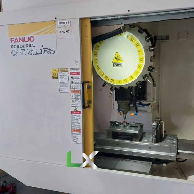 CENTRO DE USINAGEM E FURAÇÃO FANUC ROBODRILL ALPHA-D21liB5 - ANO 2023 (1)