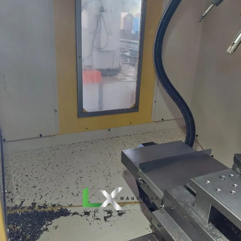 CENTRO DE USINAGEM E FURAÇÃO FANUC ROBODRILL ALPHA-D21liB5 - ANO 2023 (3)
