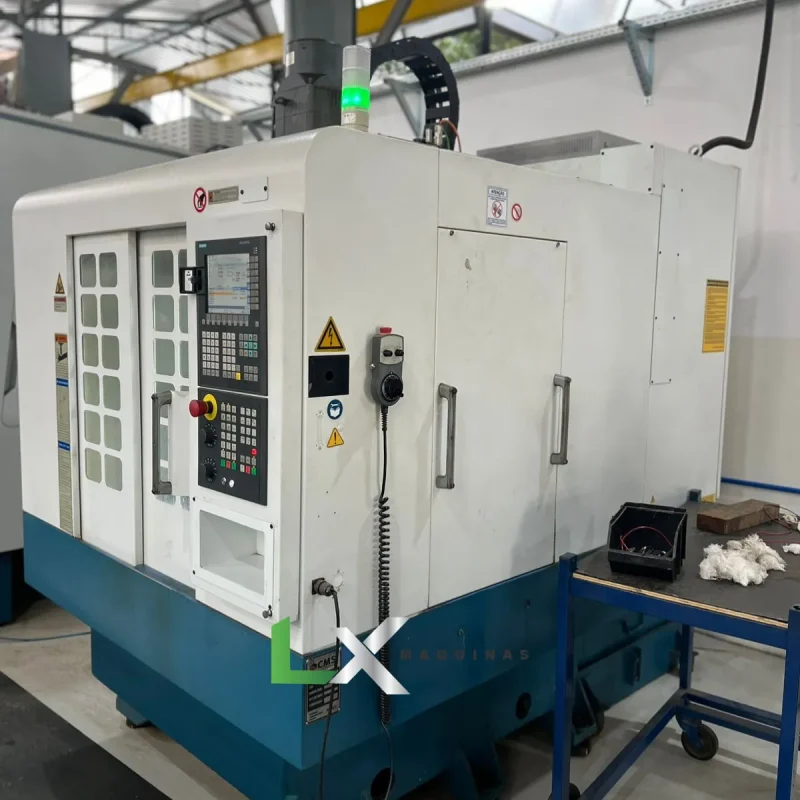 CENTRO DE USINAGEM E FURAÇÃO HYUNDAI SPT-T500 (4)