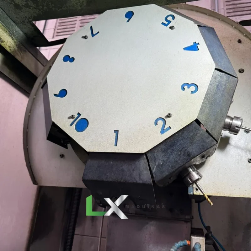 CENTRO DE USINAGEM E FURAÇÃO ROMI VTC30A - FANUC - 2007 (5)