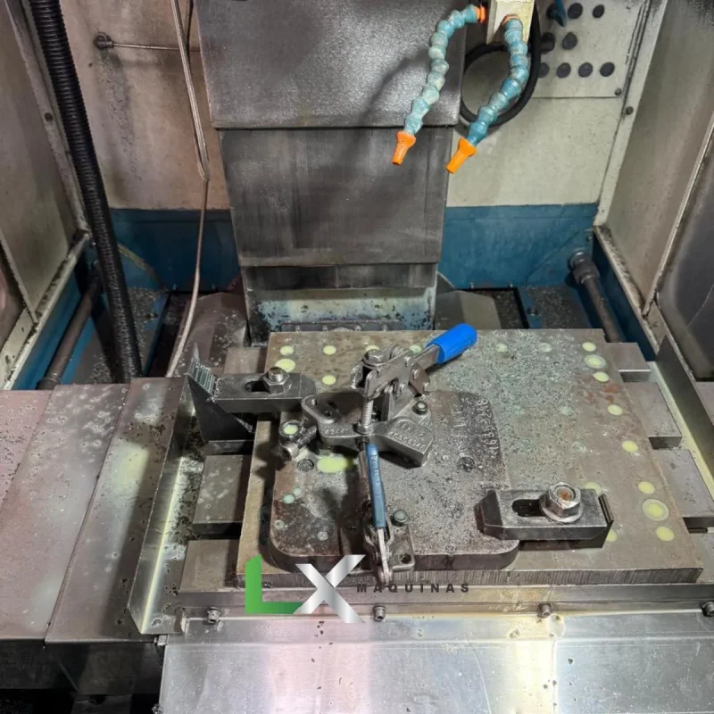 CENTRO DE USINAGEM E FURAÇÃO ROMI VTC30A - FANUC - 2007 (6)