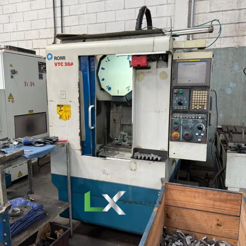 CENTRO DE USINAGEM E FURAÇÃO ROMI VTC30A - FANUC - 2007 (9)