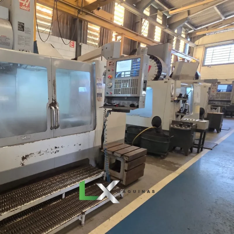 CENTRO DE USINAGEM HAAS VF6 - 1626 X 813 X 762MM - ANO 2006 (5)