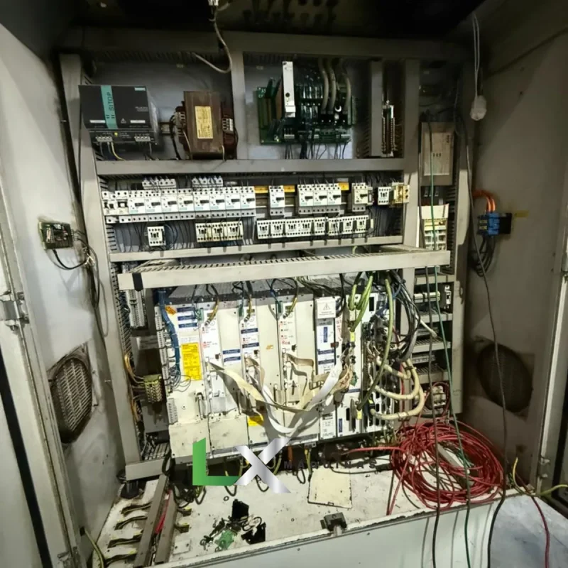 CENTRO DE USINAGEM MIKRON VCE1400 - 1400 X 650 X 675MM - ANO 2003 (2)