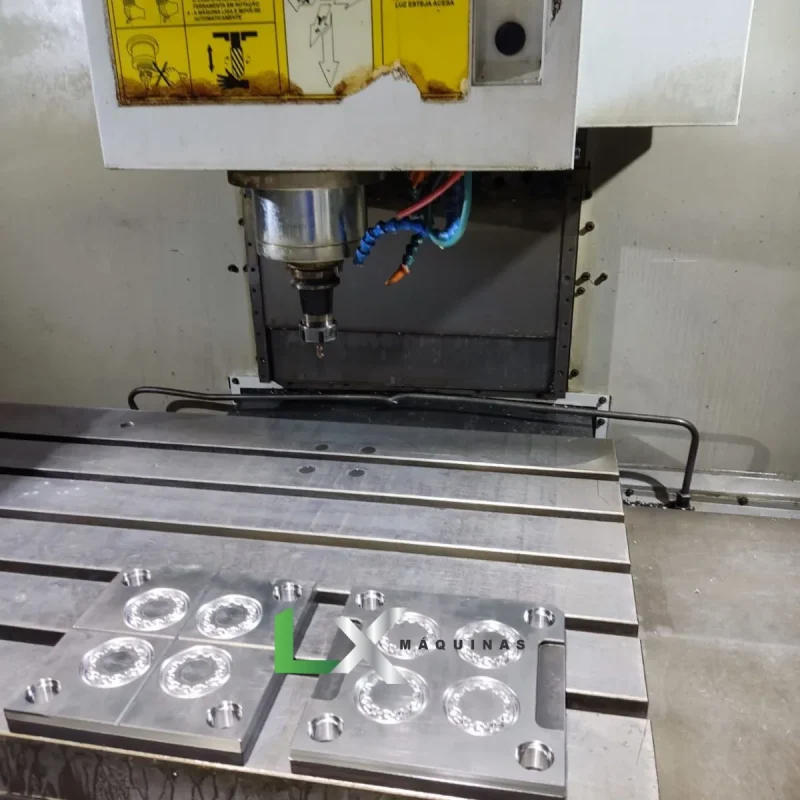 CENTRO DE USINAGEM ROMI D1250 - 15.000 RPM DIRECT DRIVE - ANO 2012 (5)