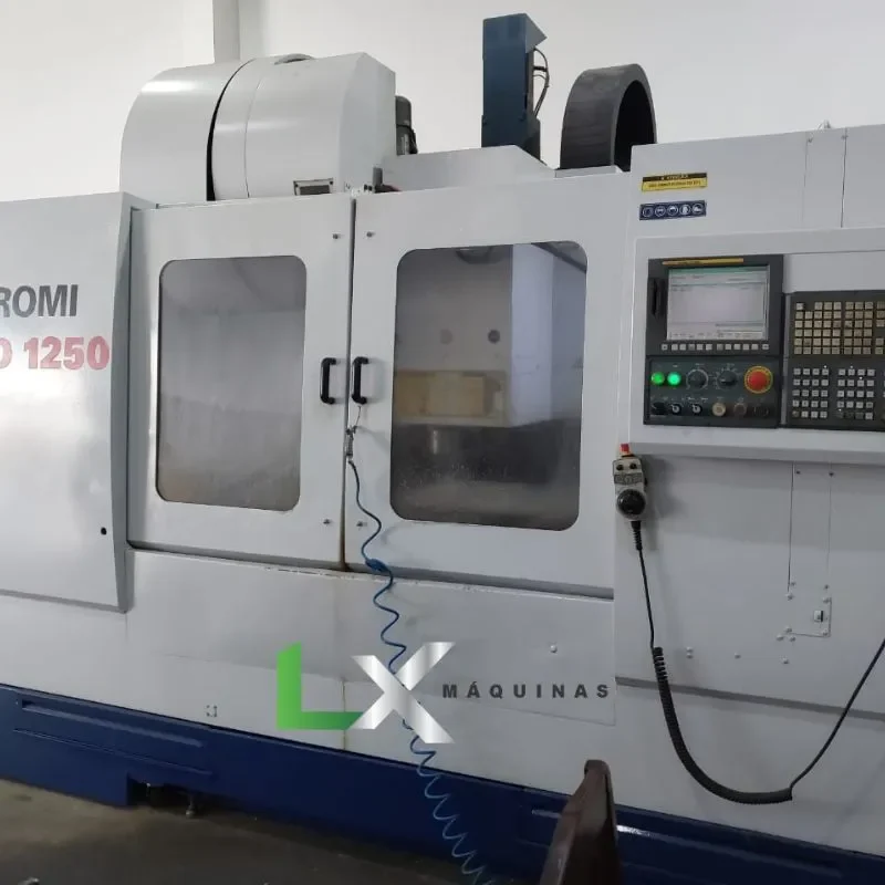 CENTRO DE USINAGEM ROMI D1250 - FANUC - 2015 (6)
