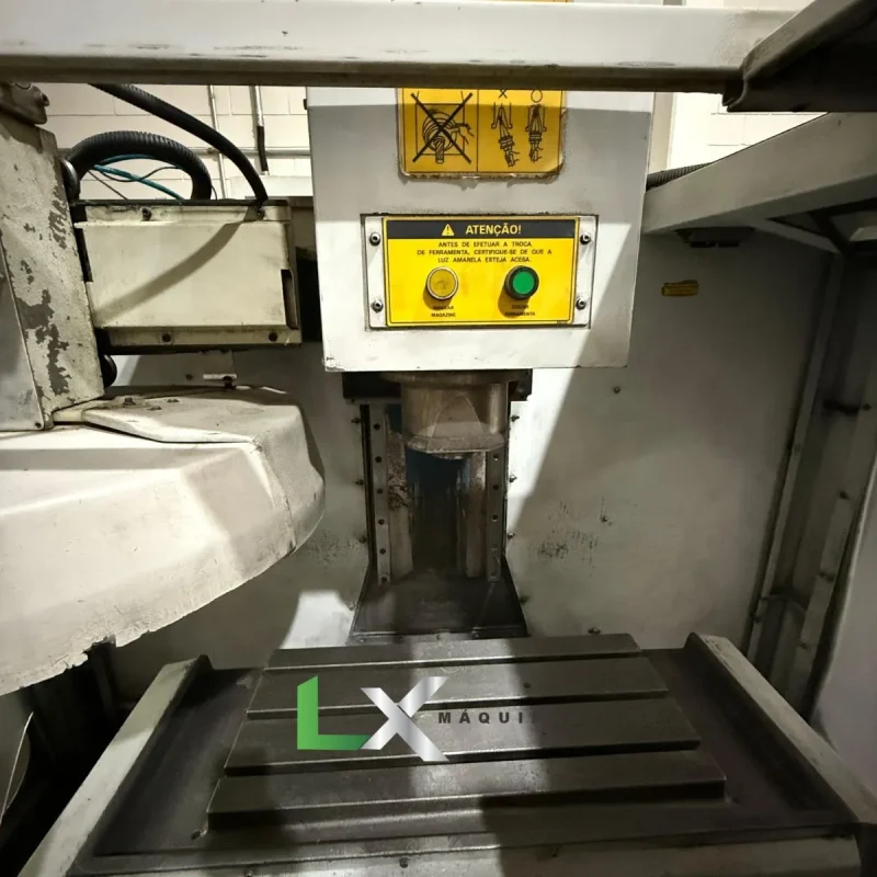 CENTRO DE USINAGEM ROMI D560 – SIEMENS – ANO 2003 (2)