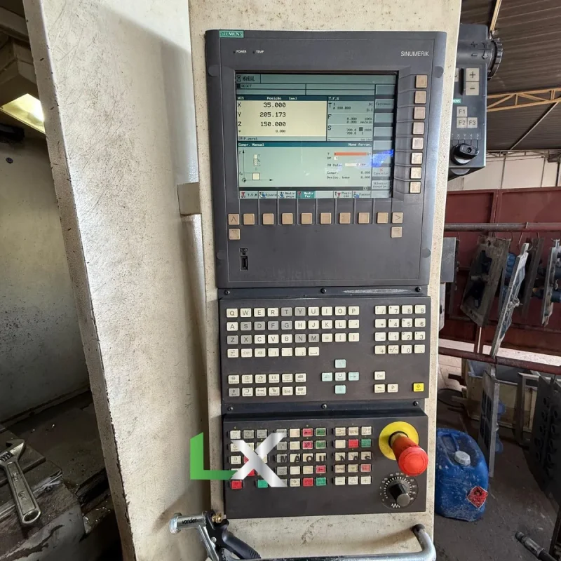 CENTRO DE USINAGEM ROMI D560 – SIEMENS – COM TRANSPORTADOR DE CAVACOS (10)