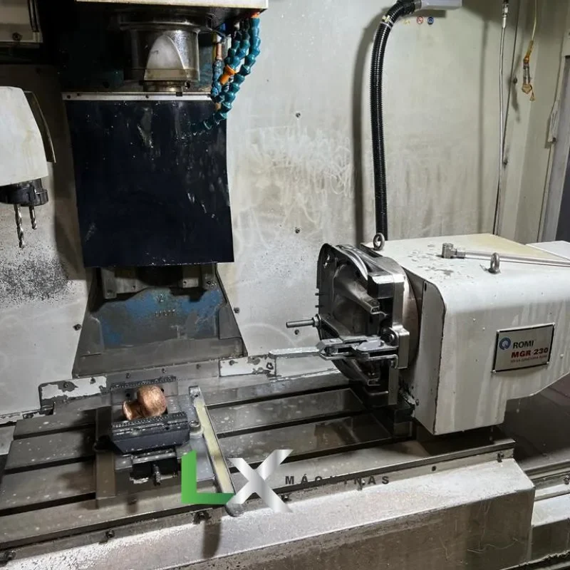 CENTRO DE USINAGEM ROMI D760 SIEMENS - 2008 (5)