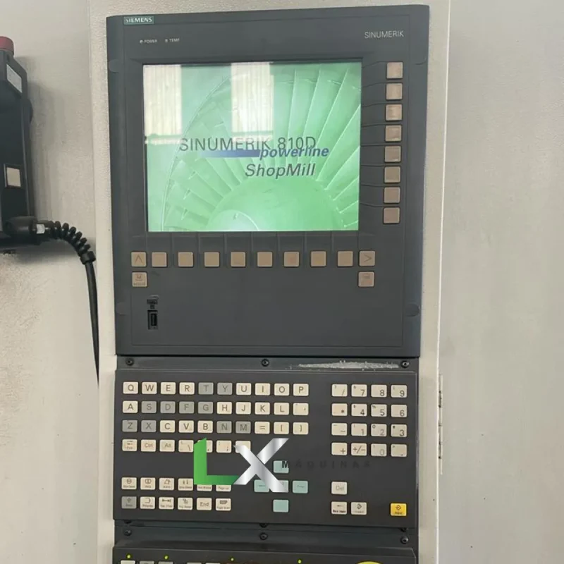 CENTRO DE USINAGEM ROMI D760 - SIEMENS - ANO 2004 (13)