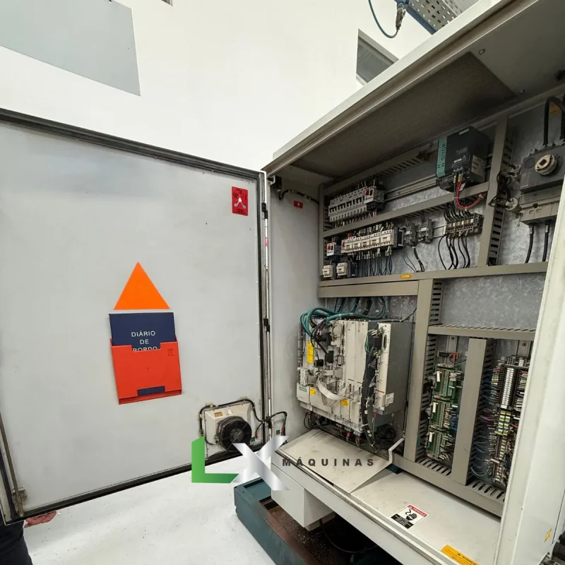 CENTRO DE USINAGEM ROMI D760 SIEMENS – ANO 2007 - COM 4º EIXO (1)