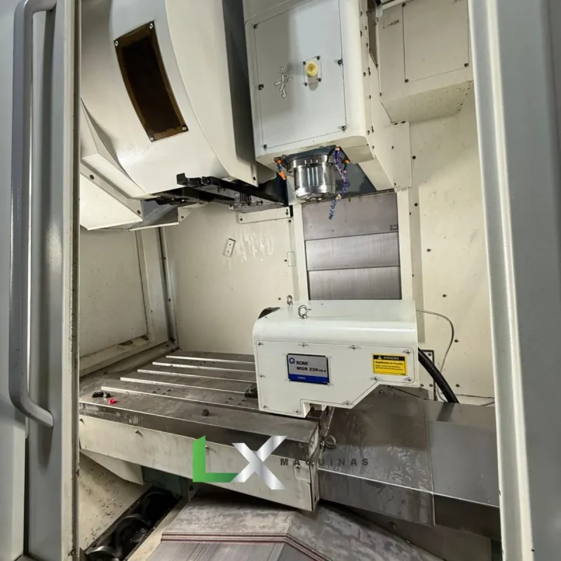 CENTRO DE USINAGEM ROMI D800 FANUC- COM 4 EIXO - ANO 2022 (3)