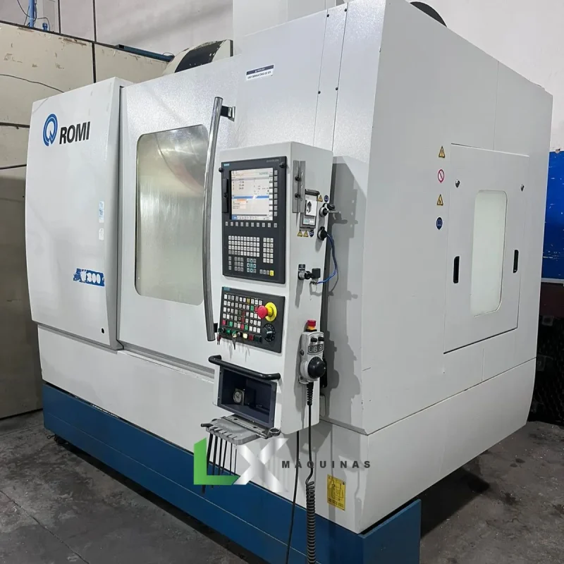 CENTRO DE USINAGEM ROMI D800 - SIEMENS 828D - ANO 2015 (9)