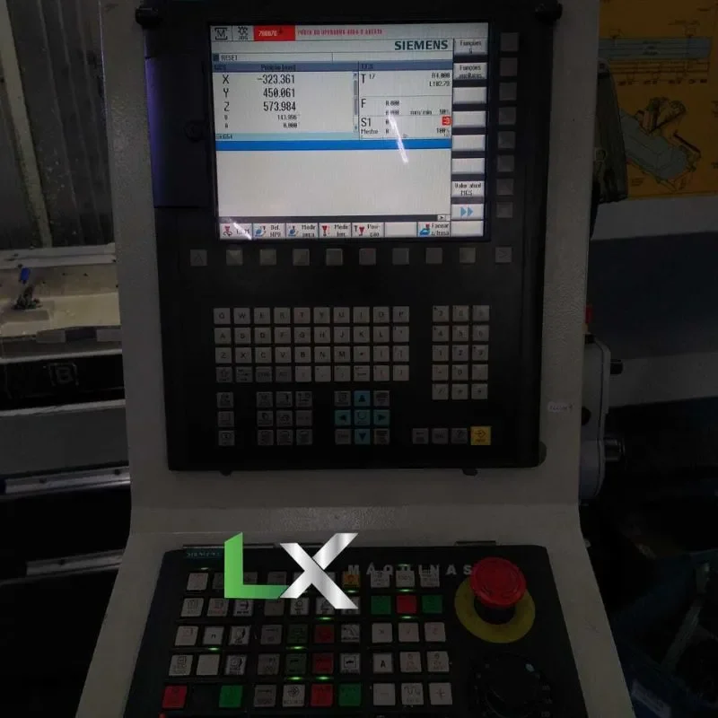 CENTRO DE USINAGEM ROMI DCM3000 SIEMENS – 2014 (4)