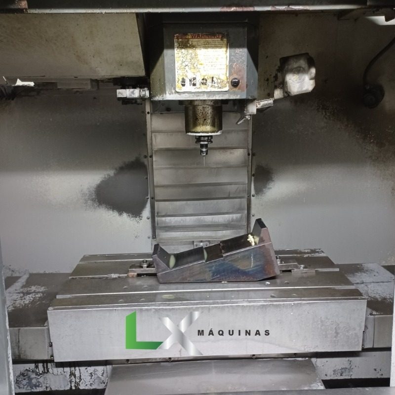 CENTRO DE USINAGEM VERTICAL HARTFORD LG1370 - ANO 2014 (5)