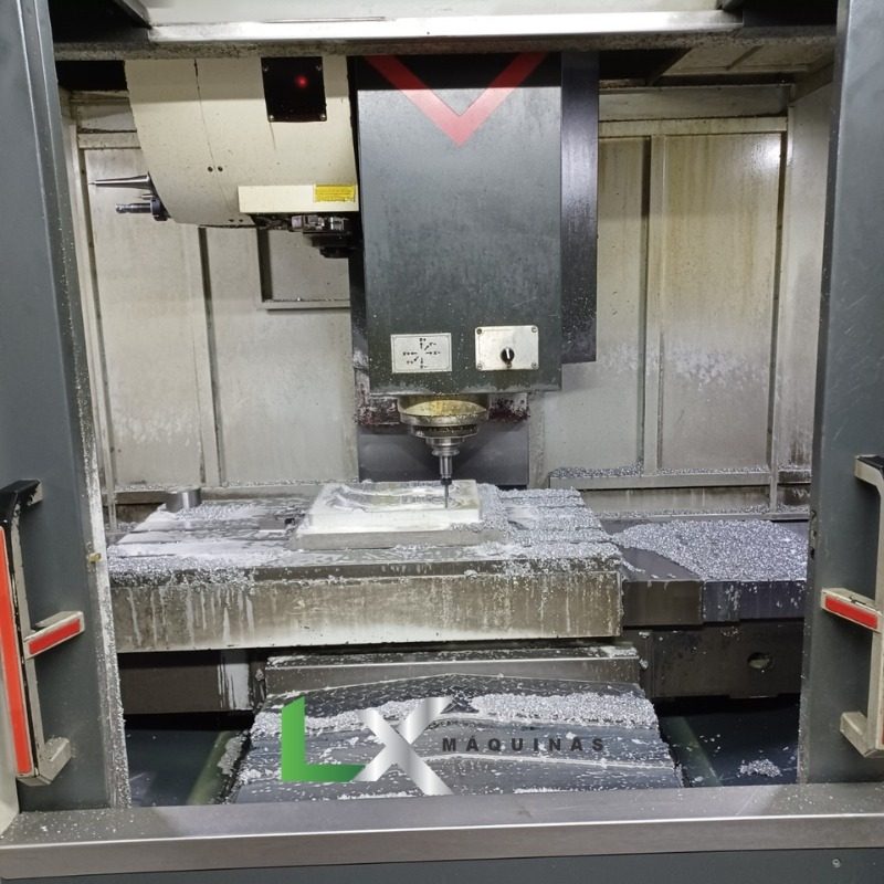 CENTRO DE USINAGEM VERTICAL HISION VMC1000L - ANO 2015 (5)