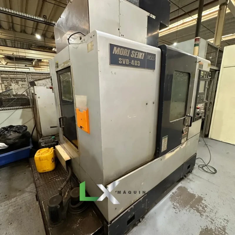 CENTRO DE USINAGEM VERTICAL MORI SEIKI SVD403 - 600 X 430 X 460 MM - ANO 2001 (4)