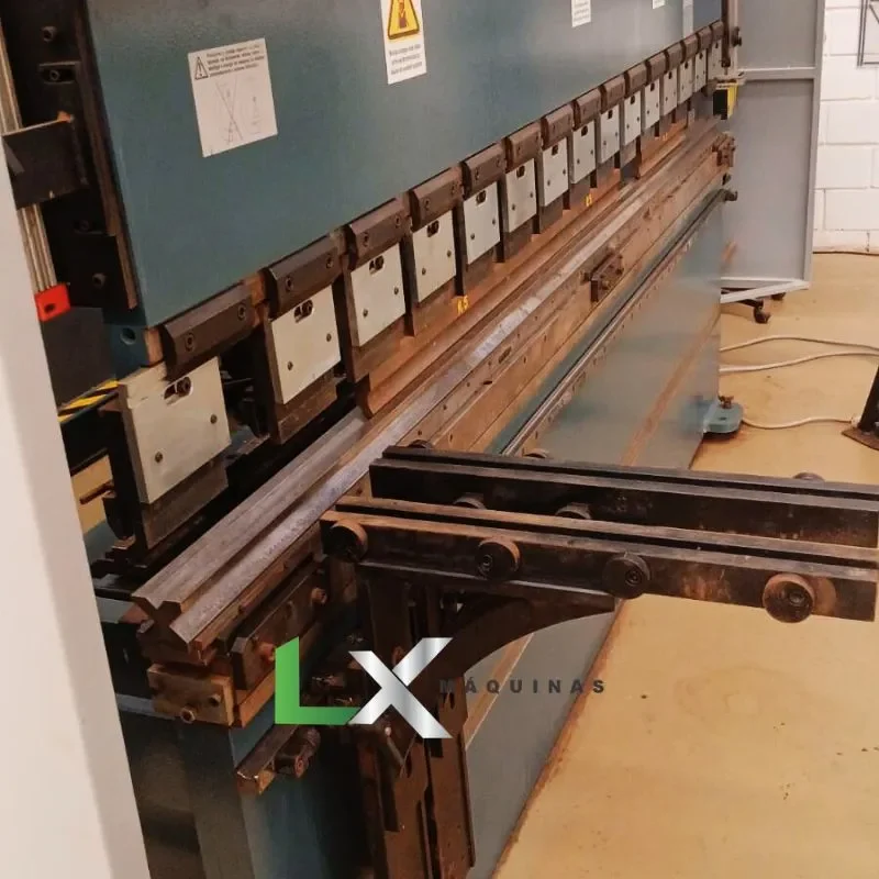 DOBRADEIRA CNC HIDRAULICA DURMA ADR30100 - 100 X 3000MM - 2014 (3)