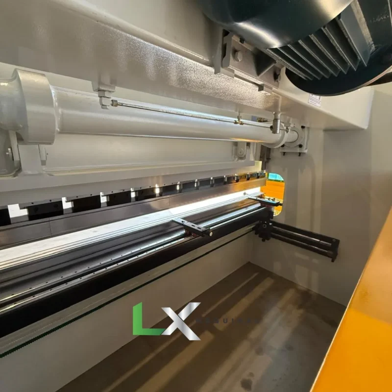 DOBRADEIRA HIDRÁULICA CN PVK – 125 TON X 3200 MM (2)