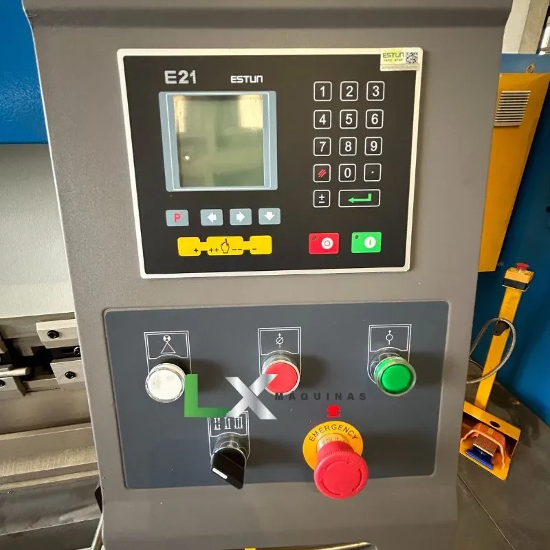 DOBRADEIRA HIDRÁULICA WC67Y - 250 X 3200 (6)