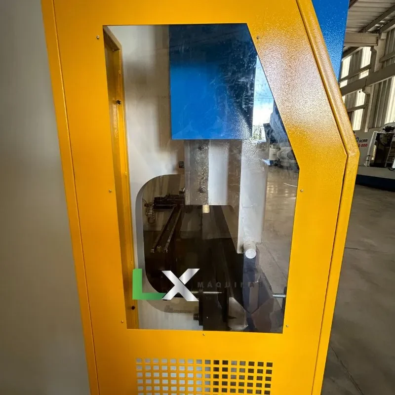 DOBRADEIRA HIDRÁULICA WC67Y - 250 X 3200 (7)