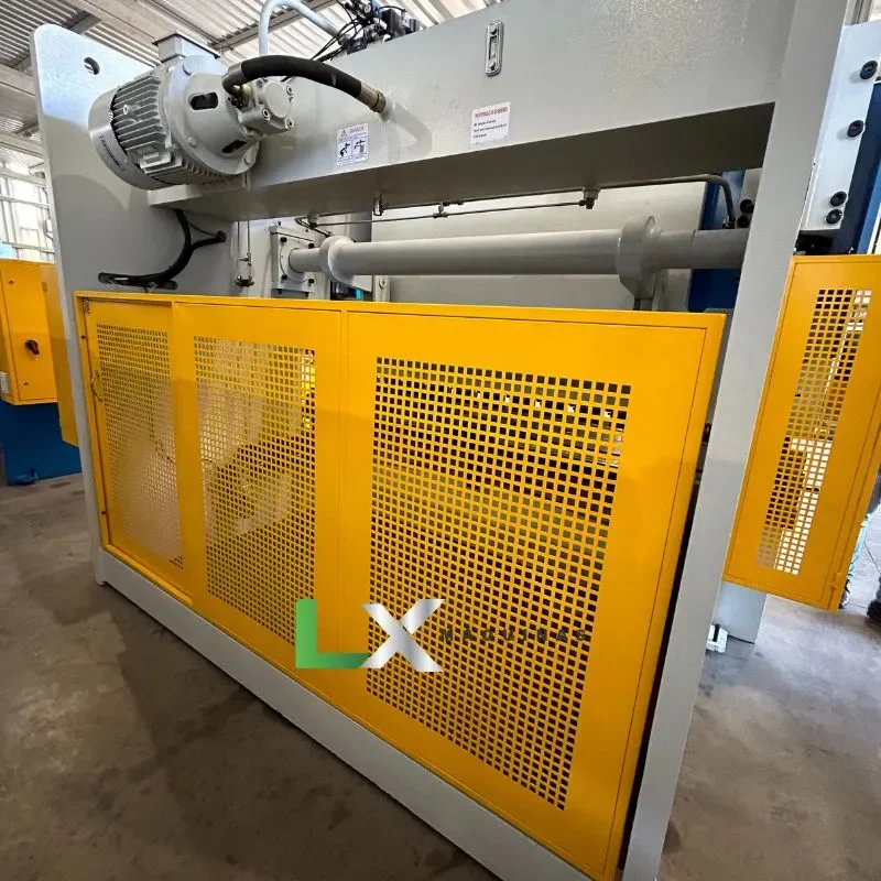 DOBRADEIRA HIDRÁULICA WC67Y - 250 X 3200 (8)