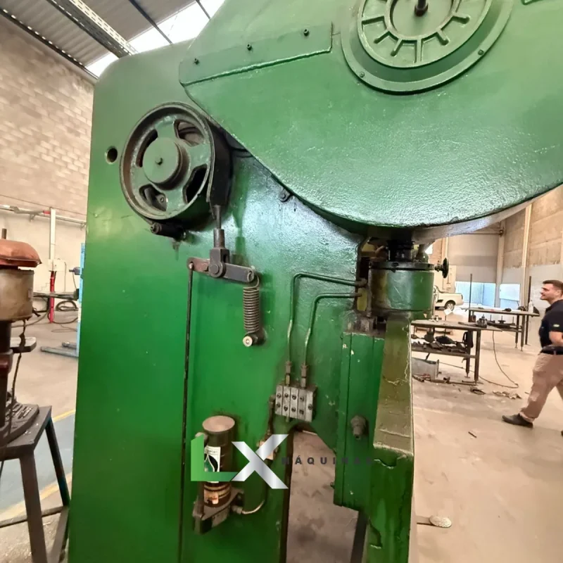 DOBRADEIRA NEWTON 4,8 X 3000 MM - 60 TON (3)