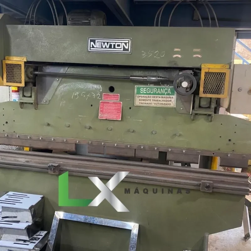 DOBRADEIRA NEWTON PDM 2025 X 2050 MM (1)