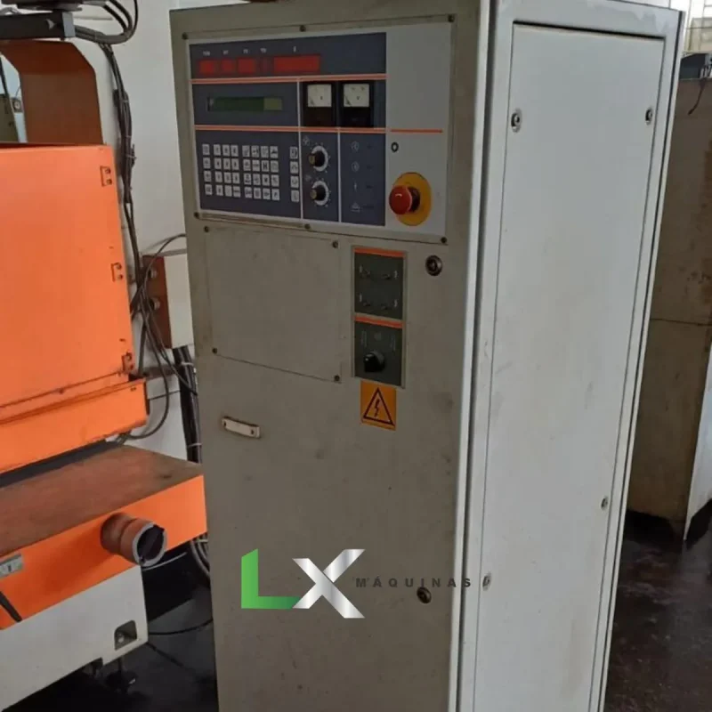 ELETROEROSÃO A PENETRAÇÃO ENGEMAQ EDM 900 NC (5)
