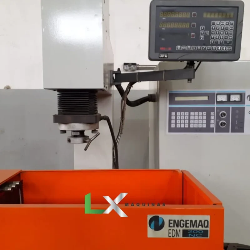ELETROEROSÃO A PENETRAÇÃO ENGEMAQ EDM200-NC 40A COM DIGITAL (4)