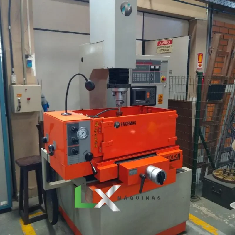 ELETROEROSÃO A PENETRAÇÃO ENGEMAQ EDM200NC - 2007 (1)