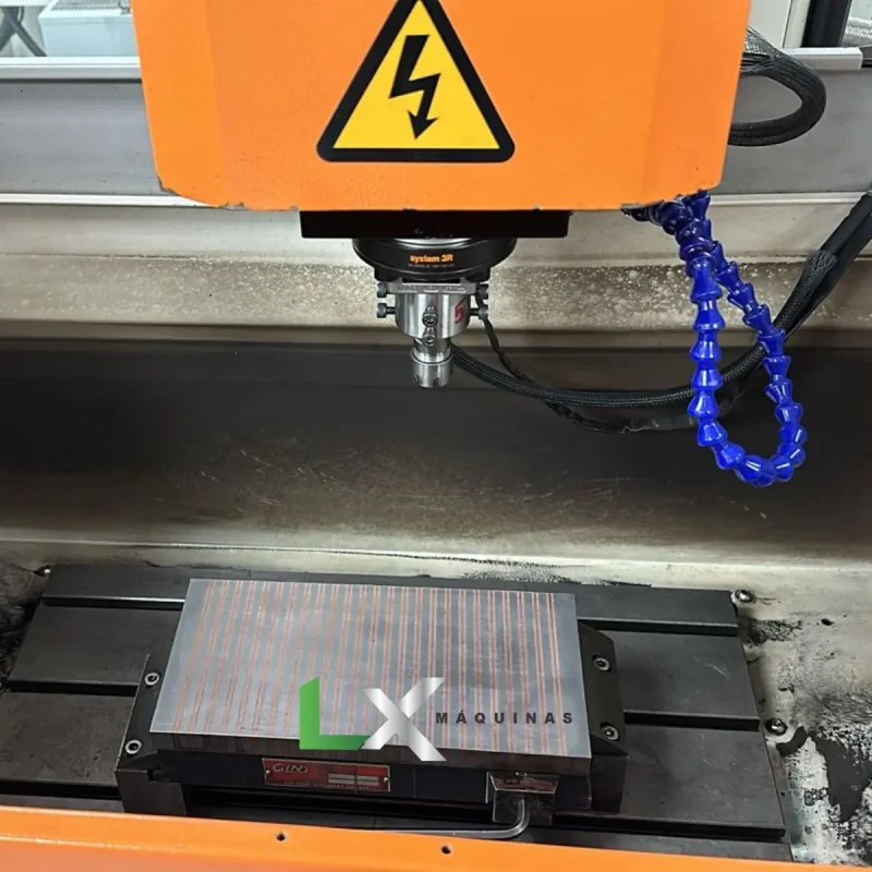 ELETROEROSÃO PENETRAÇÃO AGIE CHARMILLES FORM20 - 2010 (3)