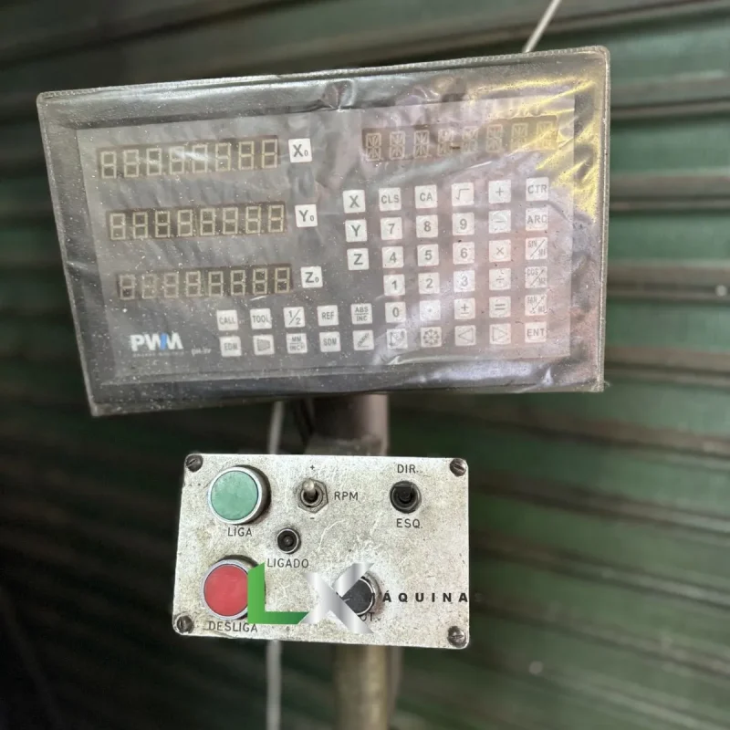 FRESADORA BRIDGEPORT ISO 30 COM CABEÇOTE FERRAMENTEIRO E CHAVETEIRO + INVERSOR (5)