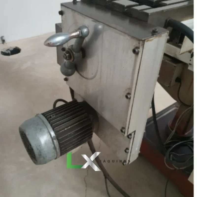 FRESADORA FERRAMENTEIRA DIPLOMAT FVF 2500 - ISO 40 - COM DIGITAL E AUTOMÁTICO (3)