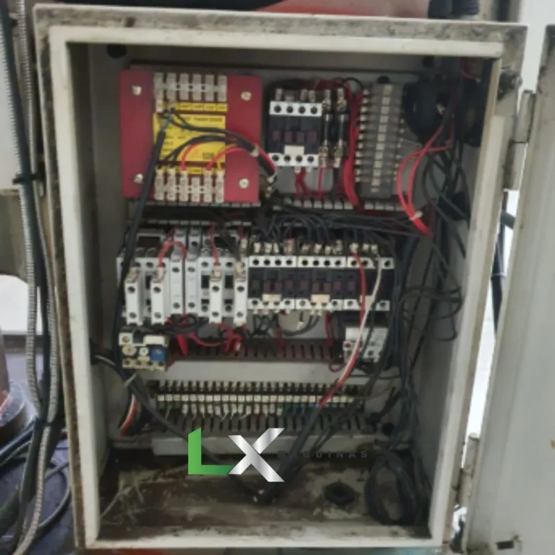 FRESADORA FERRAMENTEIRA DIPLOMAT FVF 2500 - ISO 40 - COM DIGITAL E AUTOMÁTICO (6)