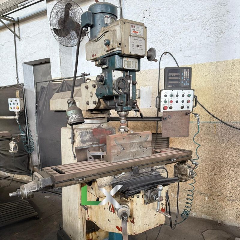 FRESADORA FERRAMENTEIRA FIRST ISO 40 COM DIGITAL E AUTOMÁTICO NA MESA (1)