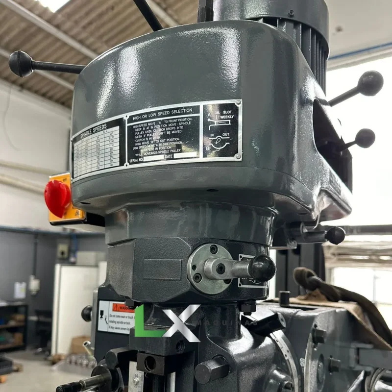 FRESADORA FERRAMENTEIRA LX FF4 - NOVA - COM ACESSORIOS (9)