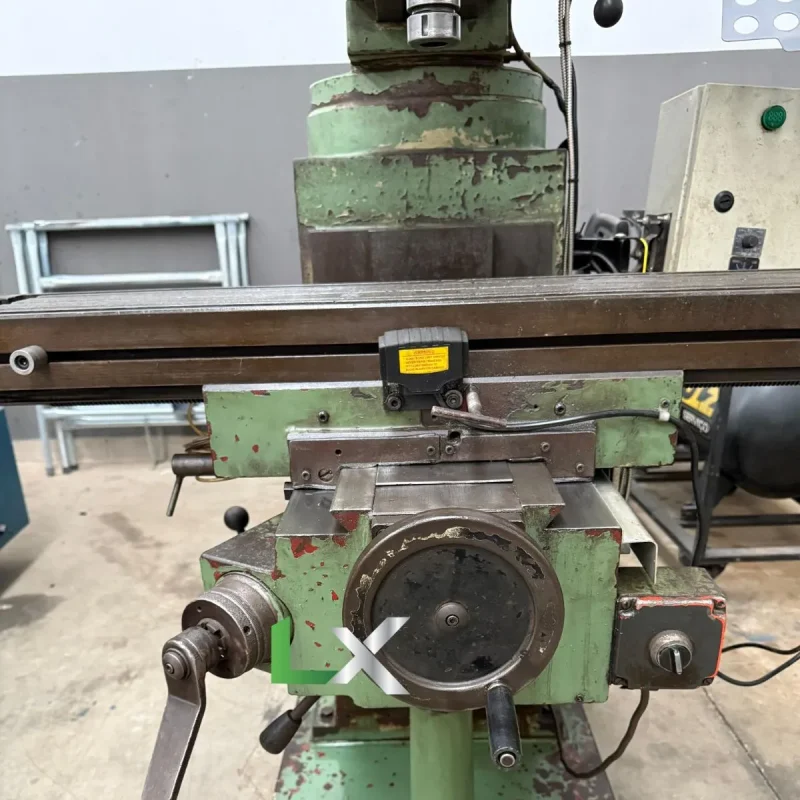 FRESADORA FERRAMENTEIRA ROMI F20 COM INVERSOR DE FREQUÊNCIA (10)