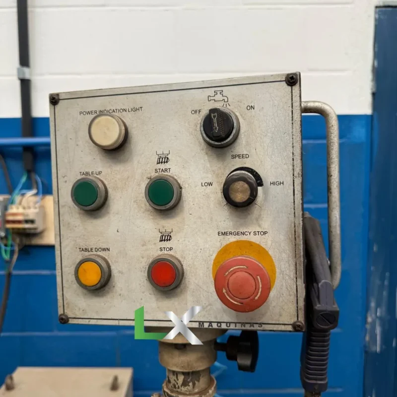 FRESADORA FERRAMENTEIRA SINITRON ISO40 - INVERSOR DE FREQUENCIA (6)