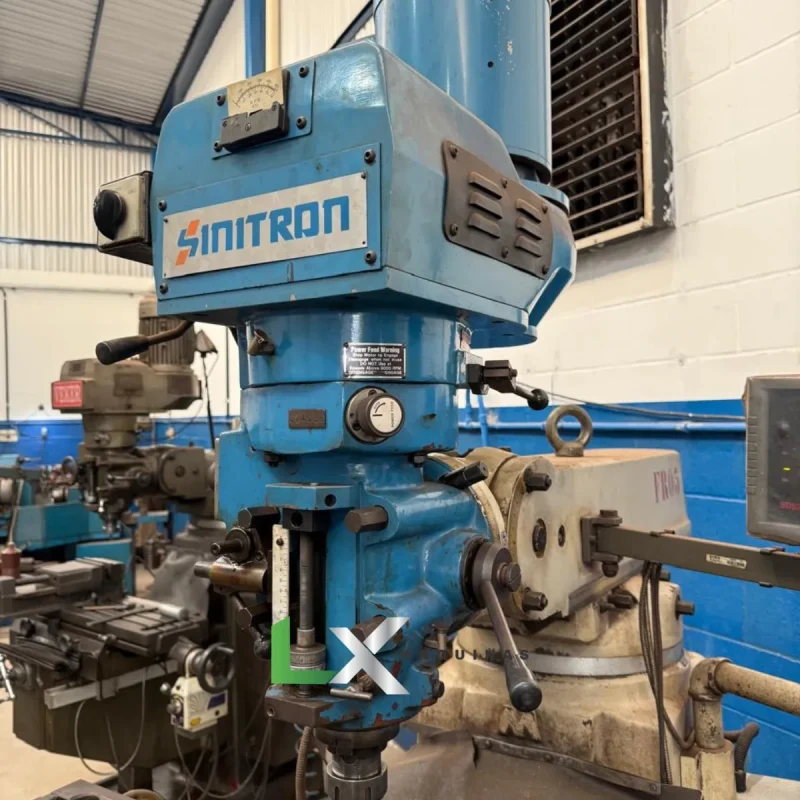 FRESADORA FERRAMENTEIRA SINITRON ISO40 - INVERSOR DE FREQUENCIA (8)