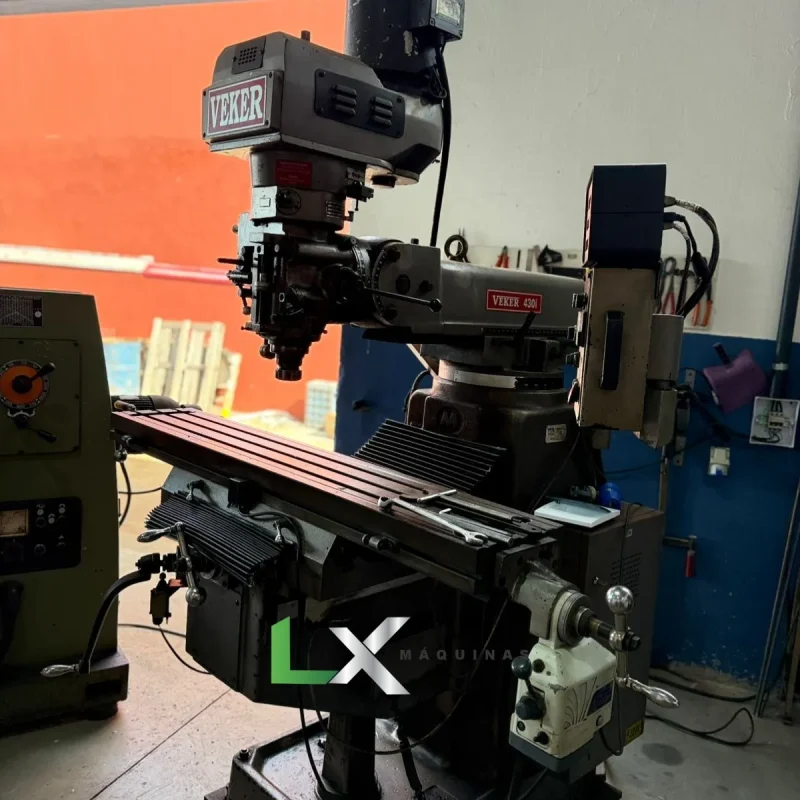 FRESADORA FERRAMENTEIRA VEKER 430i - AUTOMATICO X E Z (1)