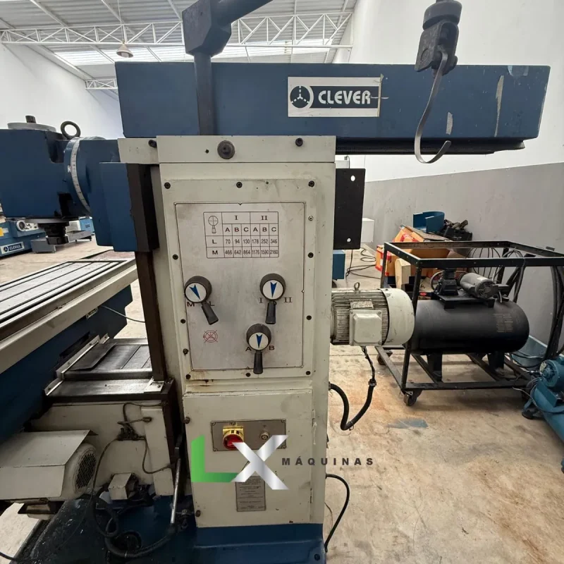 FRESADORA UNIVERSAL CLEVER FH4 COM DIGITAL E AUTOMÁTICO - MUITO CONSERVADA (3)