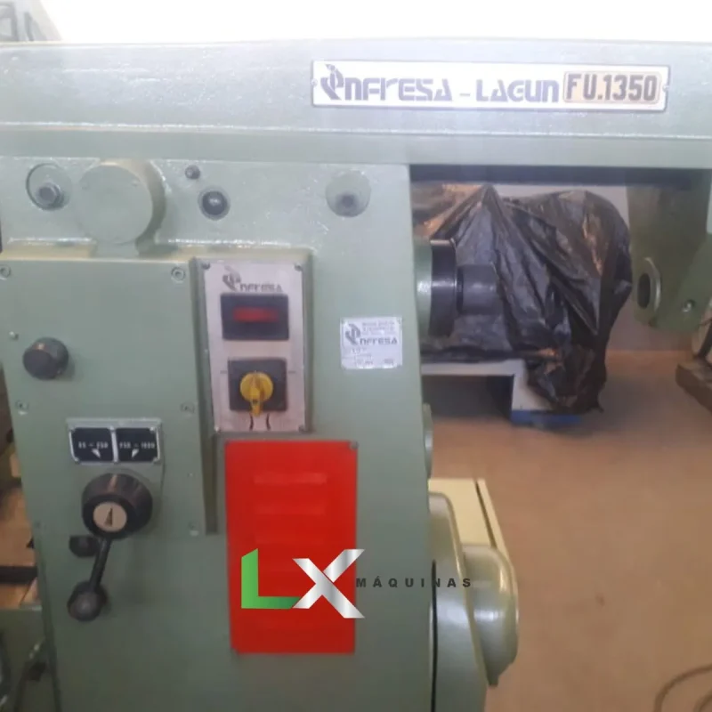 FRESADORA UNIVERSAL INFRESA-LAGUN FU-1350 - INVERSOR DE FREQUÊNCIA (3)