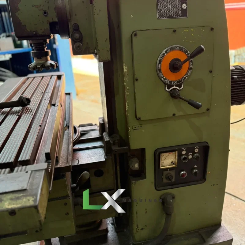 FRESADORA UNIVERSAL ROMI U30 (1)_11zon