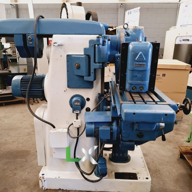 FRESADORA UNIVERSAL TOS Nº3 ISO 40 COM CABEÇOTE CHAVETEIRO (4)