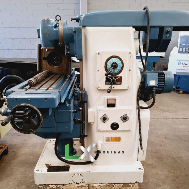 FRESADORA UNIVERSAL TOS Nº3 ISO 40 COM CABEÇOTE CHAVETEIRO (5)