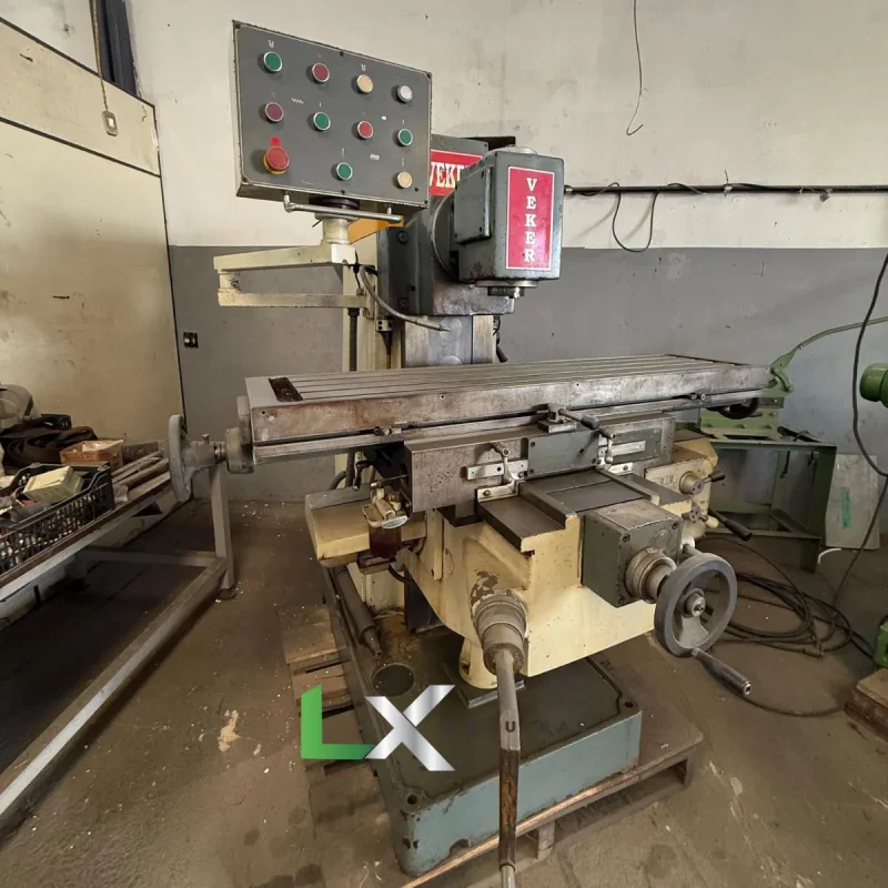 FRESADORA UNIVERSAL VEKER U-750 - COM AVANÇO AUTOMÁTICO NOS 3 EIXOS (2)