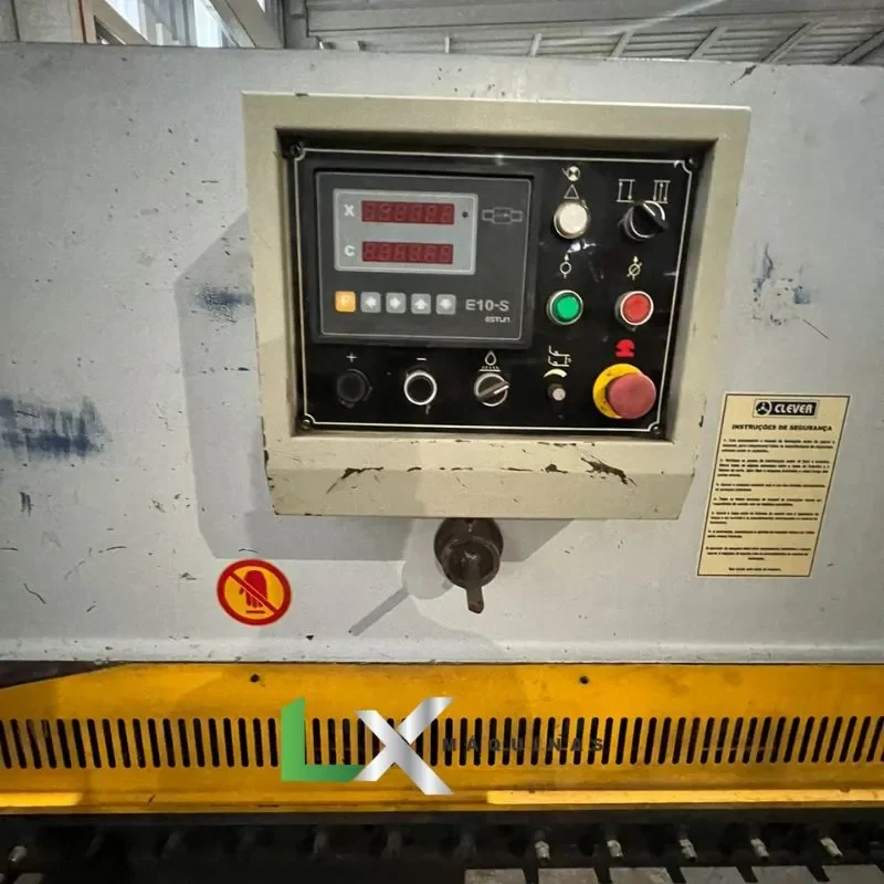 GUILHOTINA HIDRAULICA CLEVER GH133000 - SEMI NOVA (2)_11zon