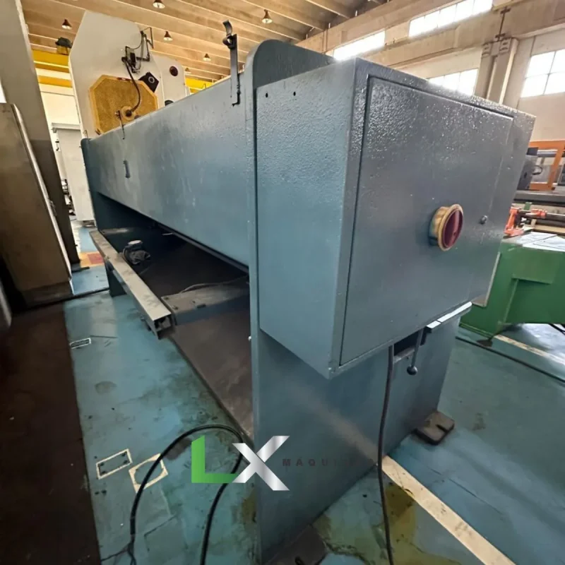 GUILHOTINA HIDRÁULICA MARCA DURMA - 3.000 X 6.4 MM (6)